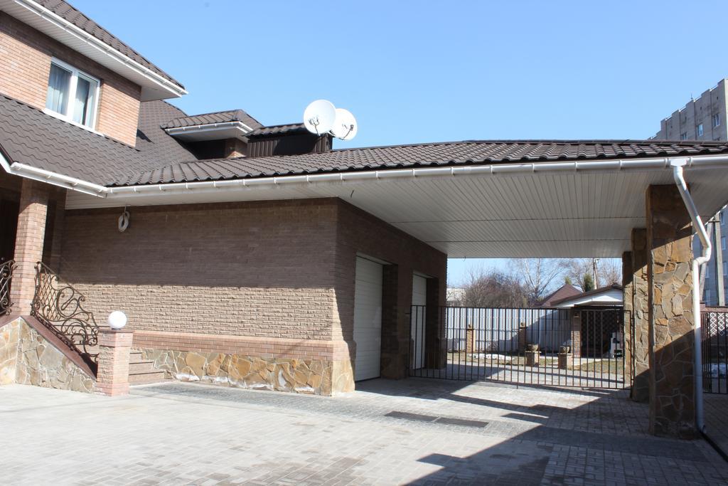 Отель Barin House Сумы Экстерьер фото