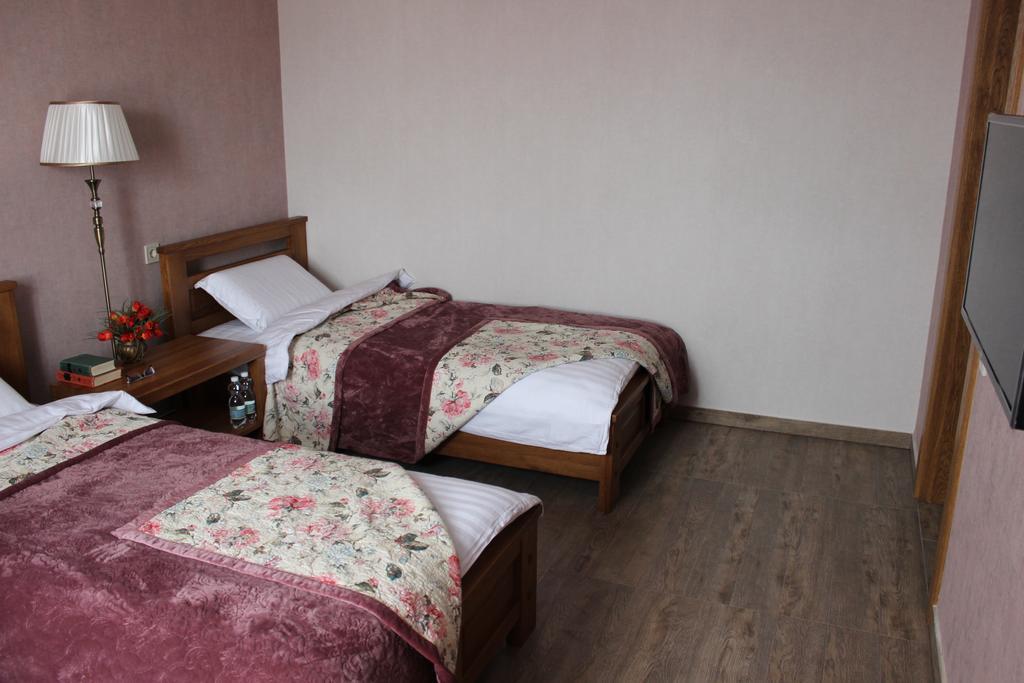 Отель Barin House Сумы Экстерьер фото