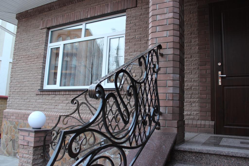 Отель Barin House Сумы Экстерьер фото